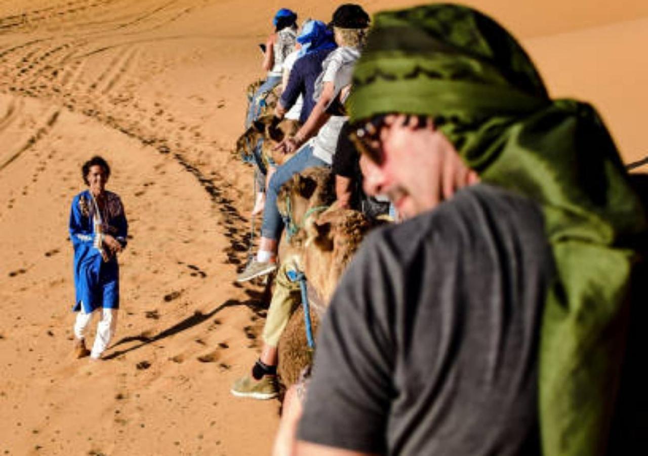 Desert Glamping Experience 梅尔祖卡 外观 照片