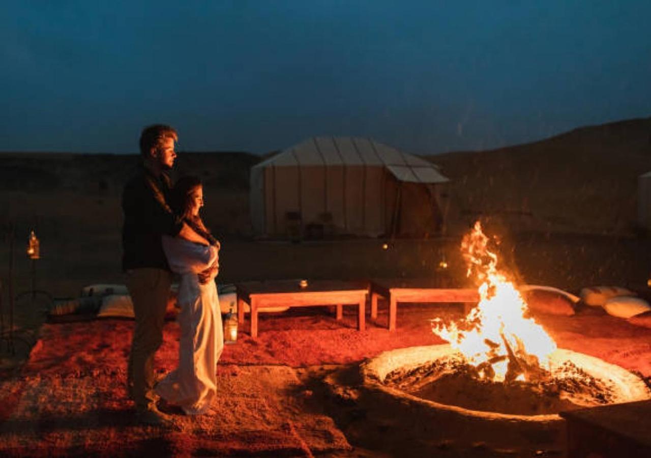 Desert Glamping Experience 梅尔祖卡 外观 照片