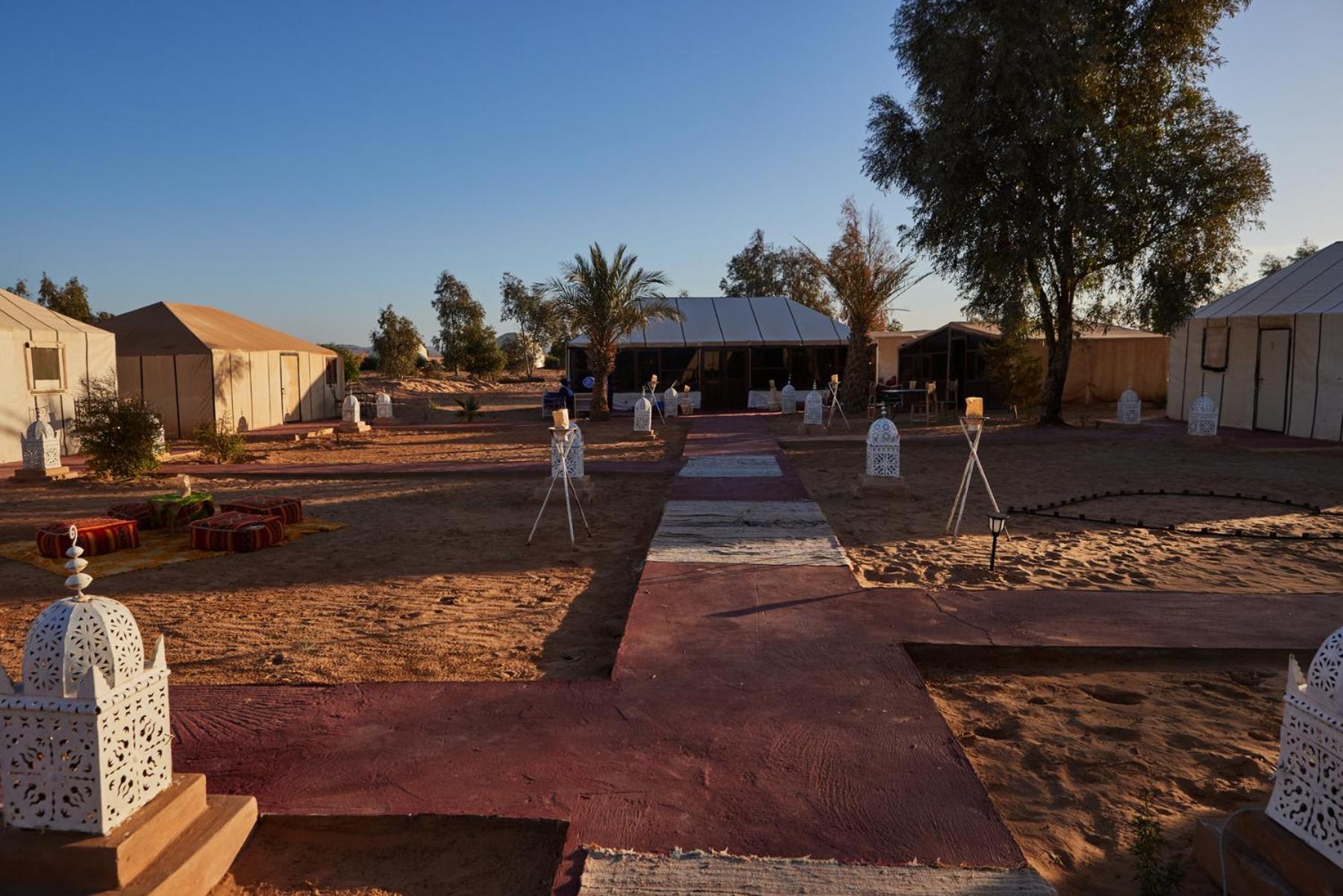 Desert Glamping Experience 梅尔祖卡 外观 照片